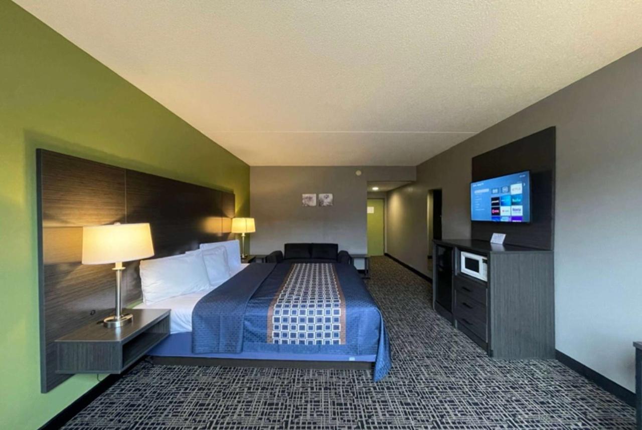 Wingate By Wyndham Lake George Exterior photo