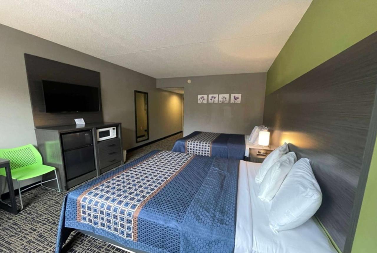 Wingate By Wyndham Lake George Exterior photo