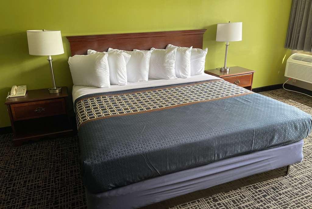 Wingate By Wyndham Lake George Room photo